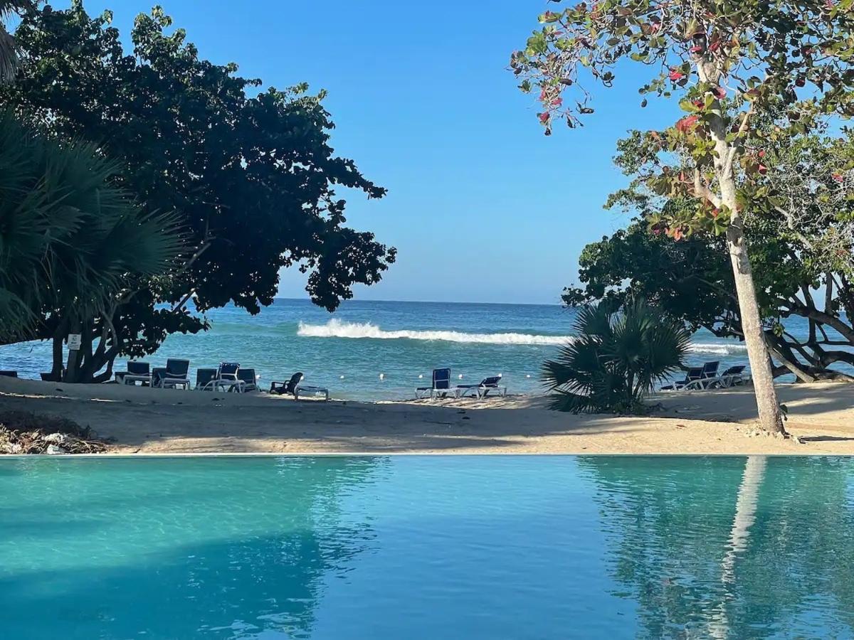 فيلا Irie Vibes Ocean View نيغريل المظهر الخارجي الصورة